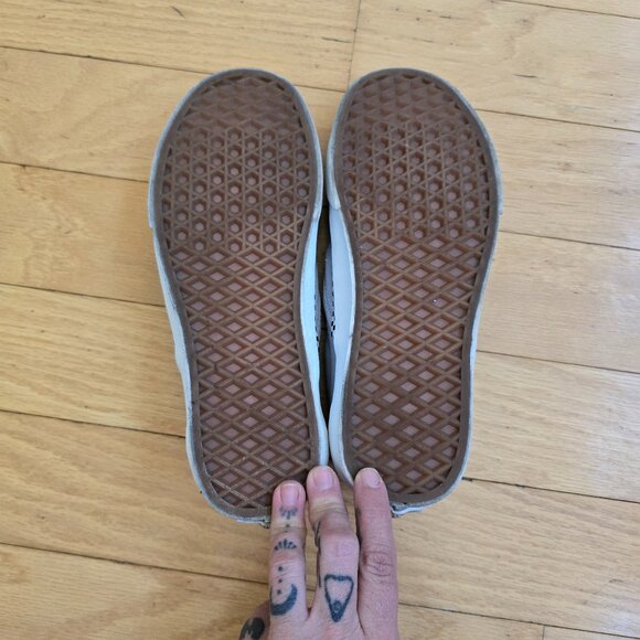 VANS | Classic icy blue canvas whimsy skater sneakers | WMS 7.5 - Picture 10 of 10